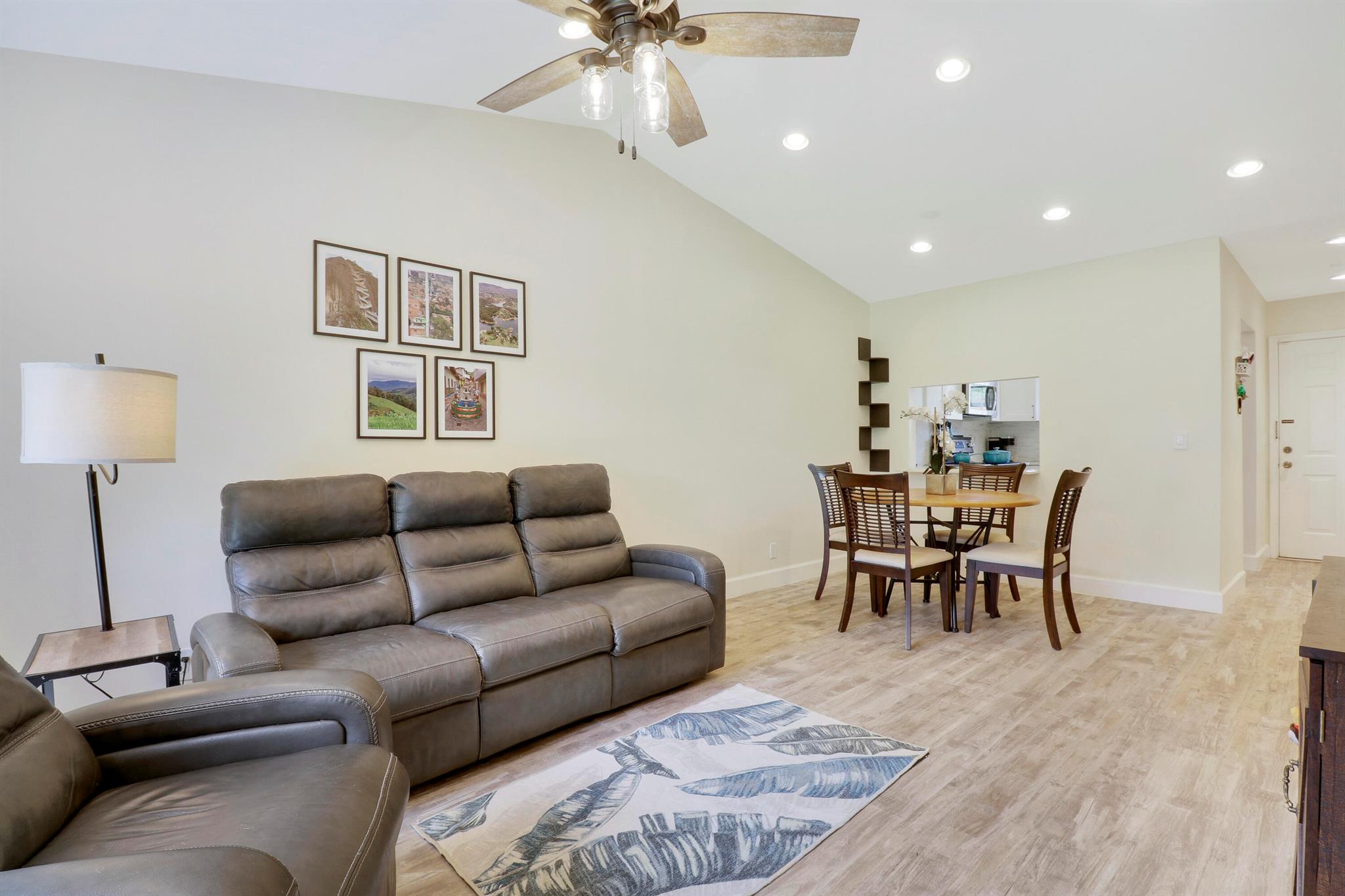 3 Via De Casas Norte