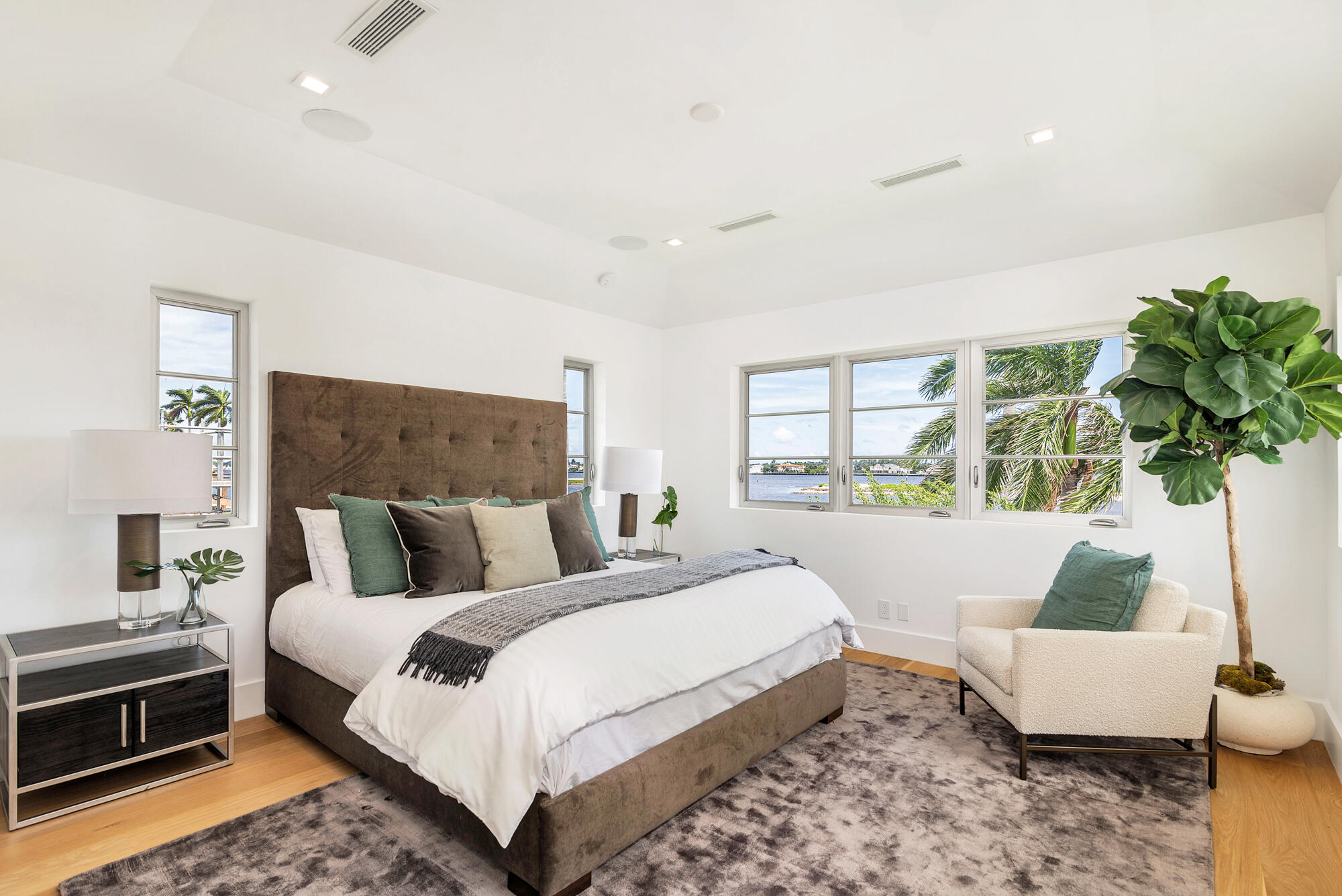 2745 S Flagler Drive, West Palm Beach