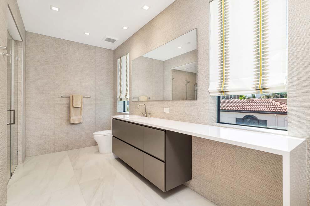 4513 S Ocean Boulevard, Highland Beach