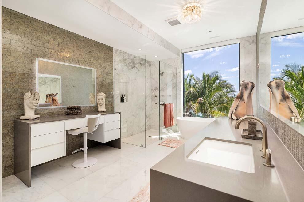 4513 S Ocean Boulevard, Highland Beach