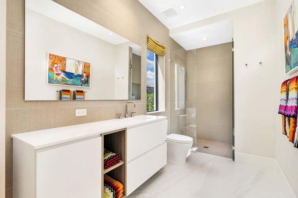 4513 S Ocean Boulevard, Highland Beach