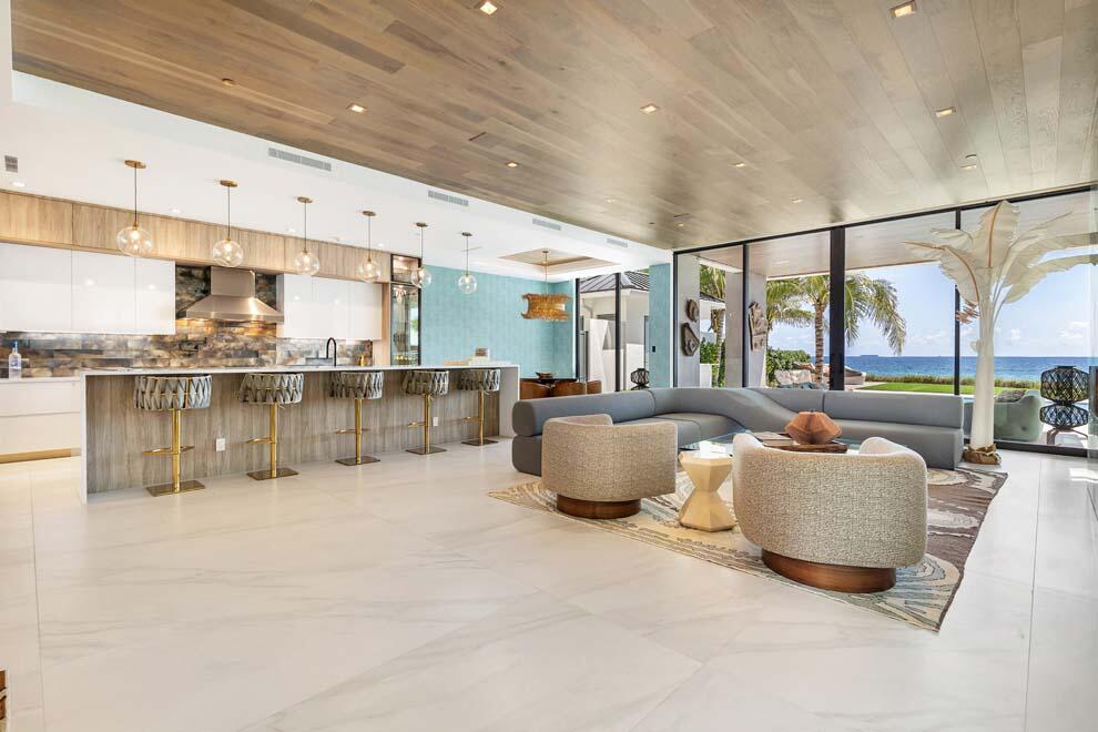 4513 S Ocean Boulevard, Highland Beach