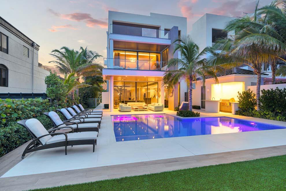 4513 S Ocean Boulevard, Highland Beach