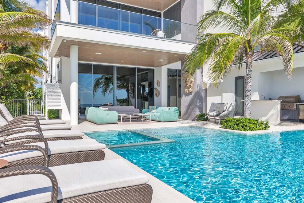 4513 S Ocean Boulevard, Highland Beach