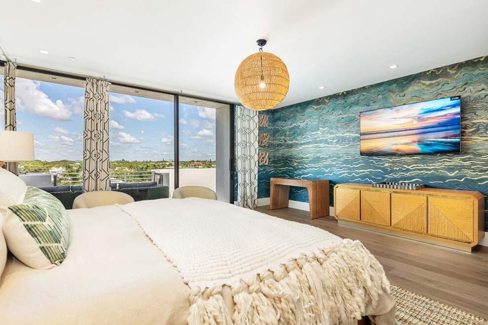 4513 S Ocean Boulevard, Highland Beach