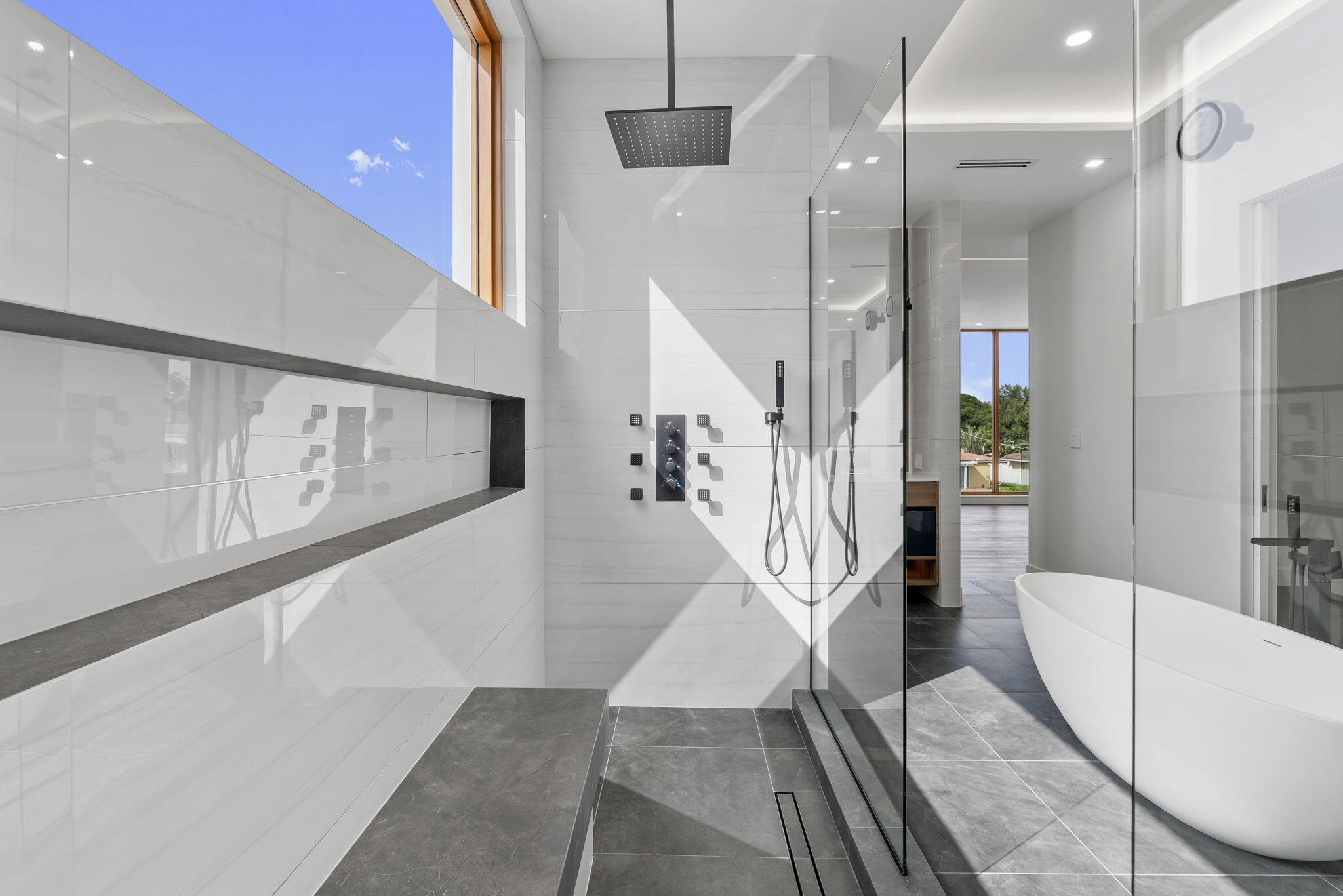 2631 NE 48th Court