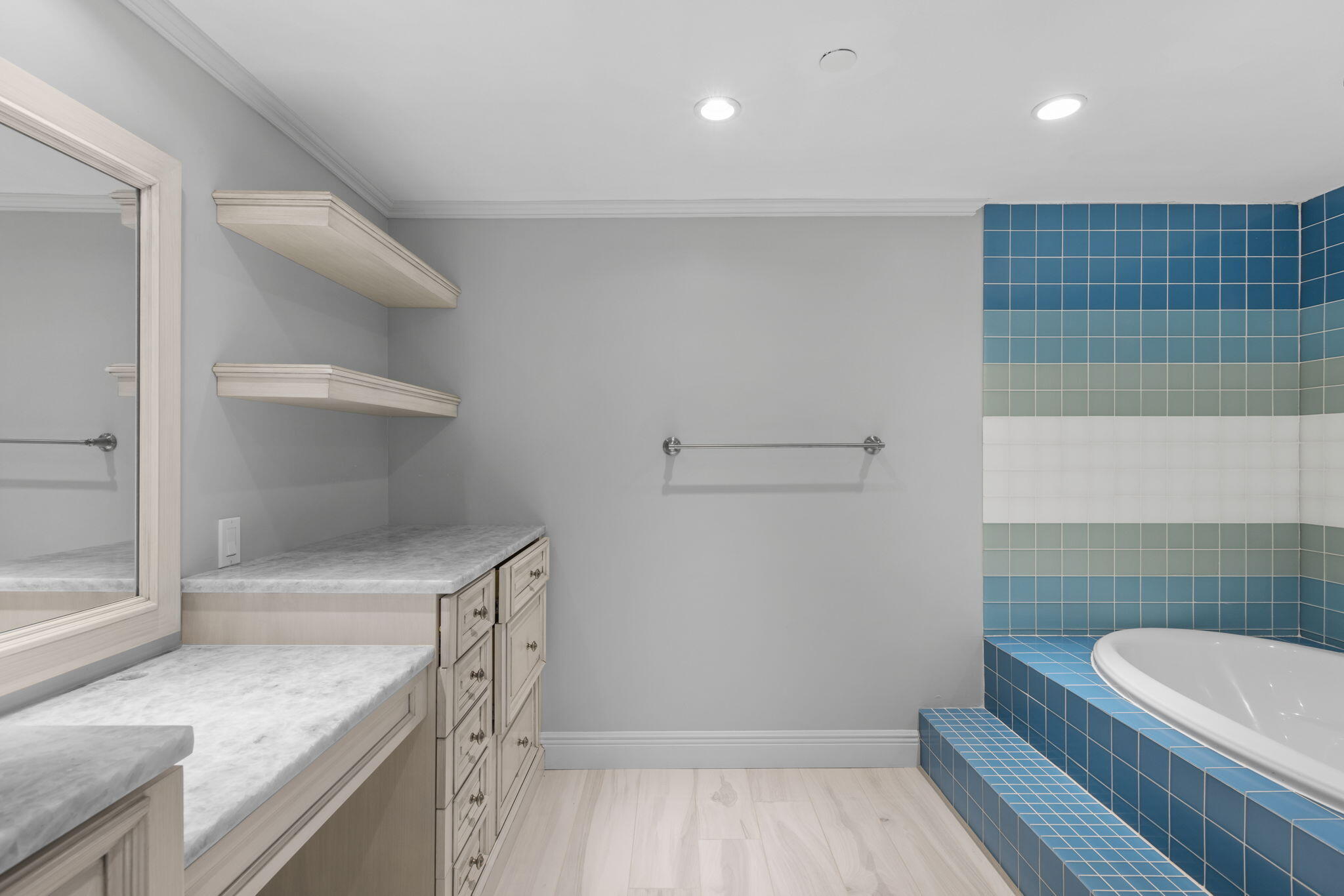 5200 N Ocean Drive 1702, Singer Island Unit: 1702