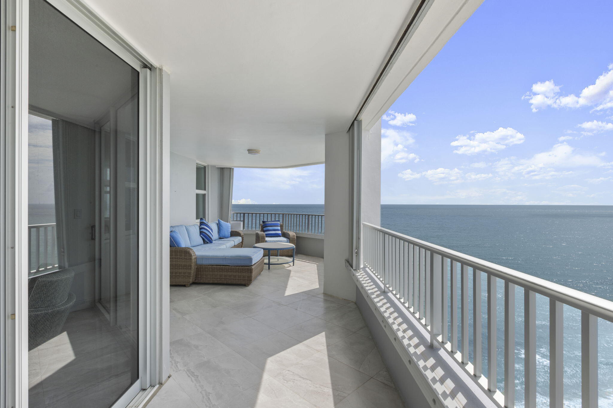 5200 N Ocean Drive 1702, Singer Island Unit: 1702