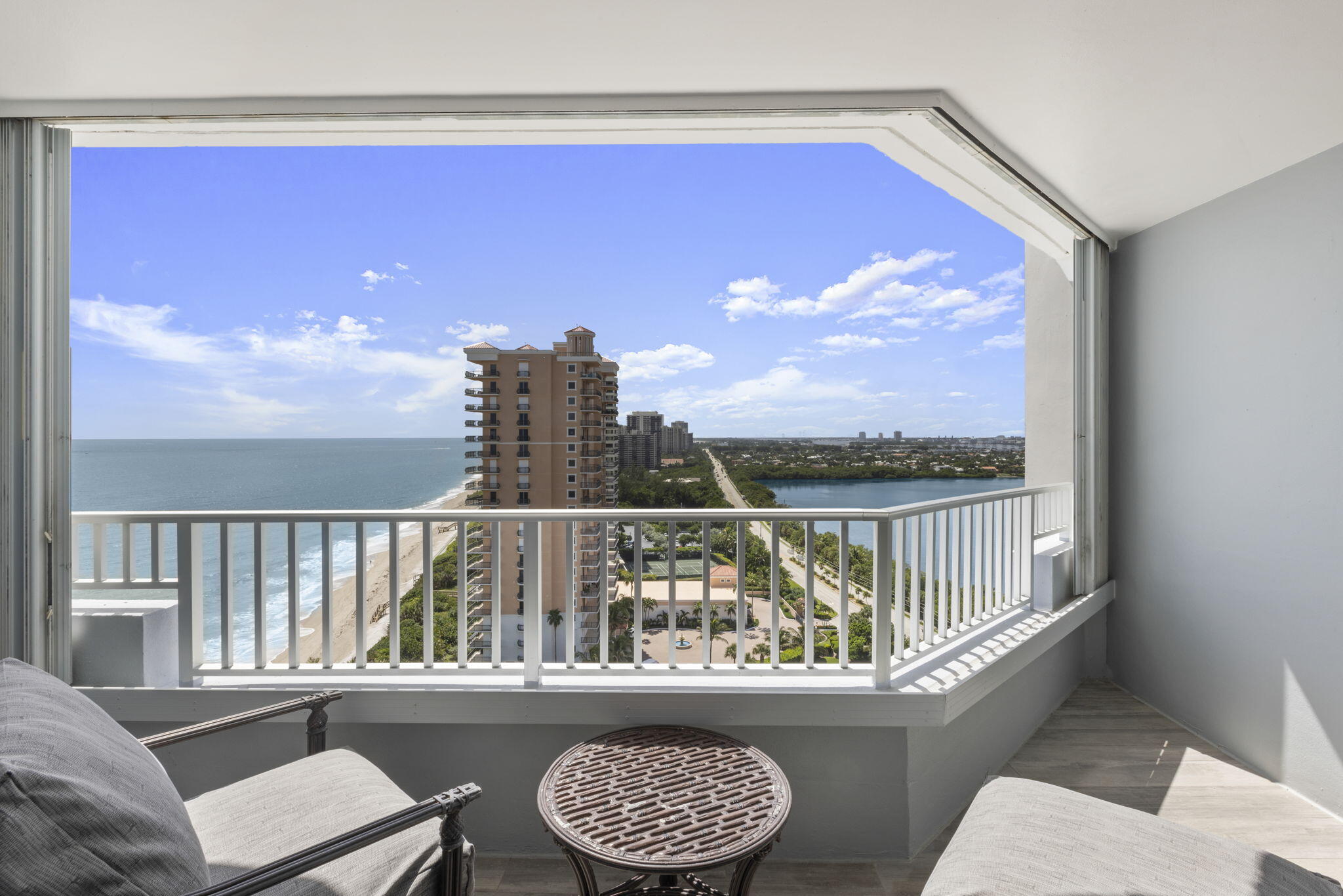 5200 N Ocean Drive 1702, Singer Island Unit: 1702