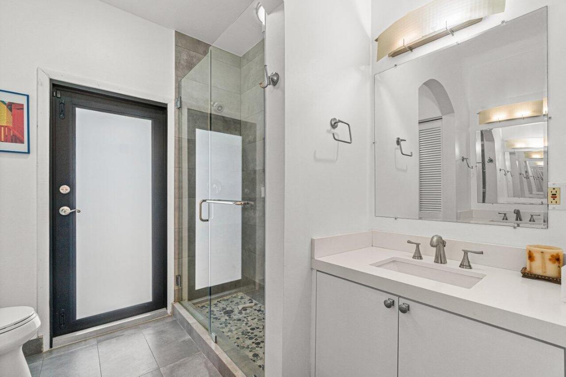 959 Parkside Circle N