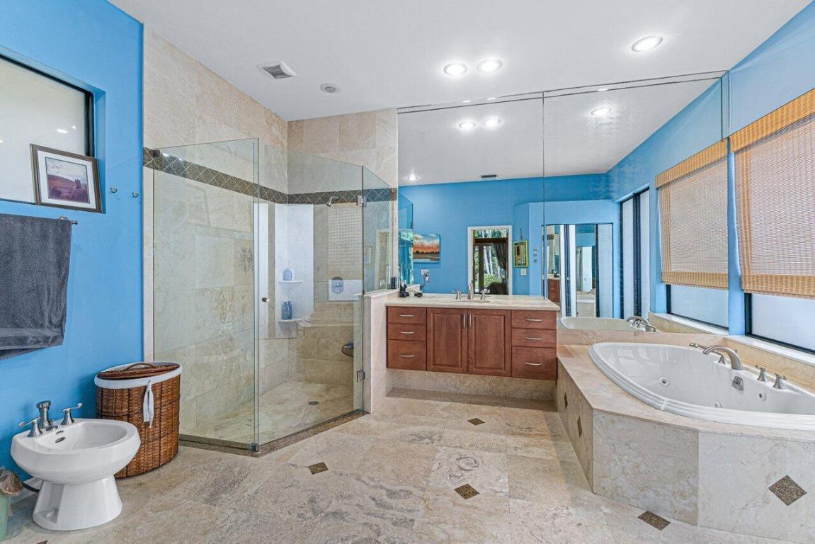 959 Parkside Circle N