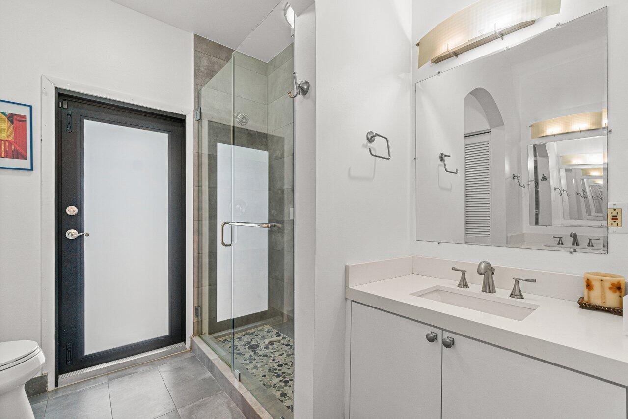 959 Parkside Circle N