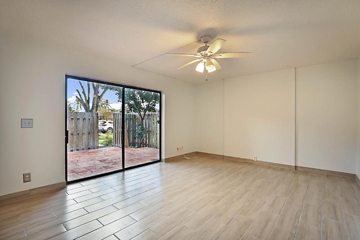 253 Woodland Road, Palm Springs