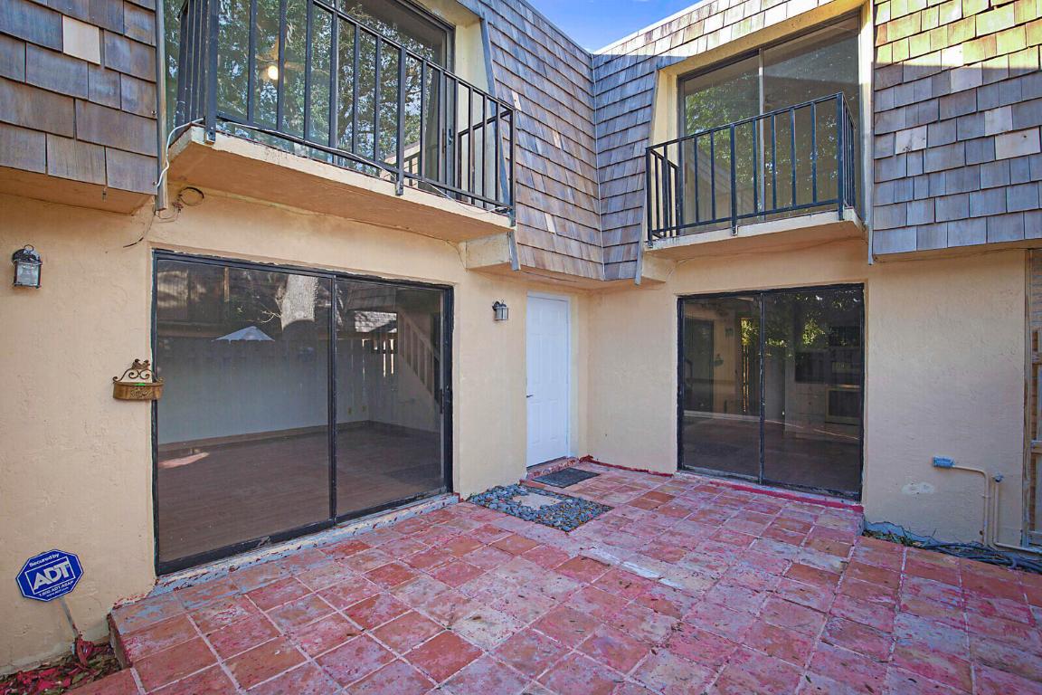 253 Woodland Road, Palm Springs