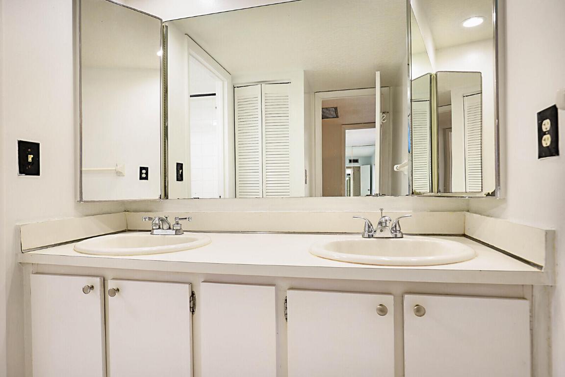 253 Woodland Road, Palm Springs