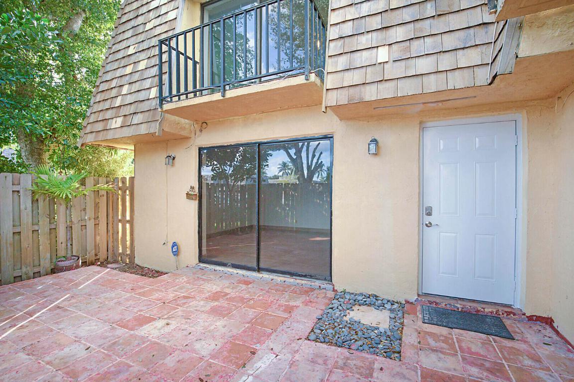 253 Woodland Road, Palm Springs