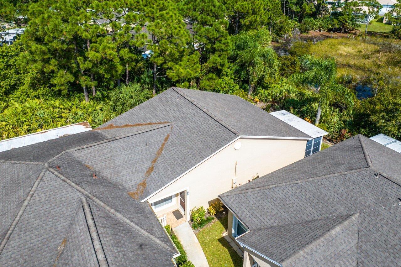 521 NW San Remo Circle