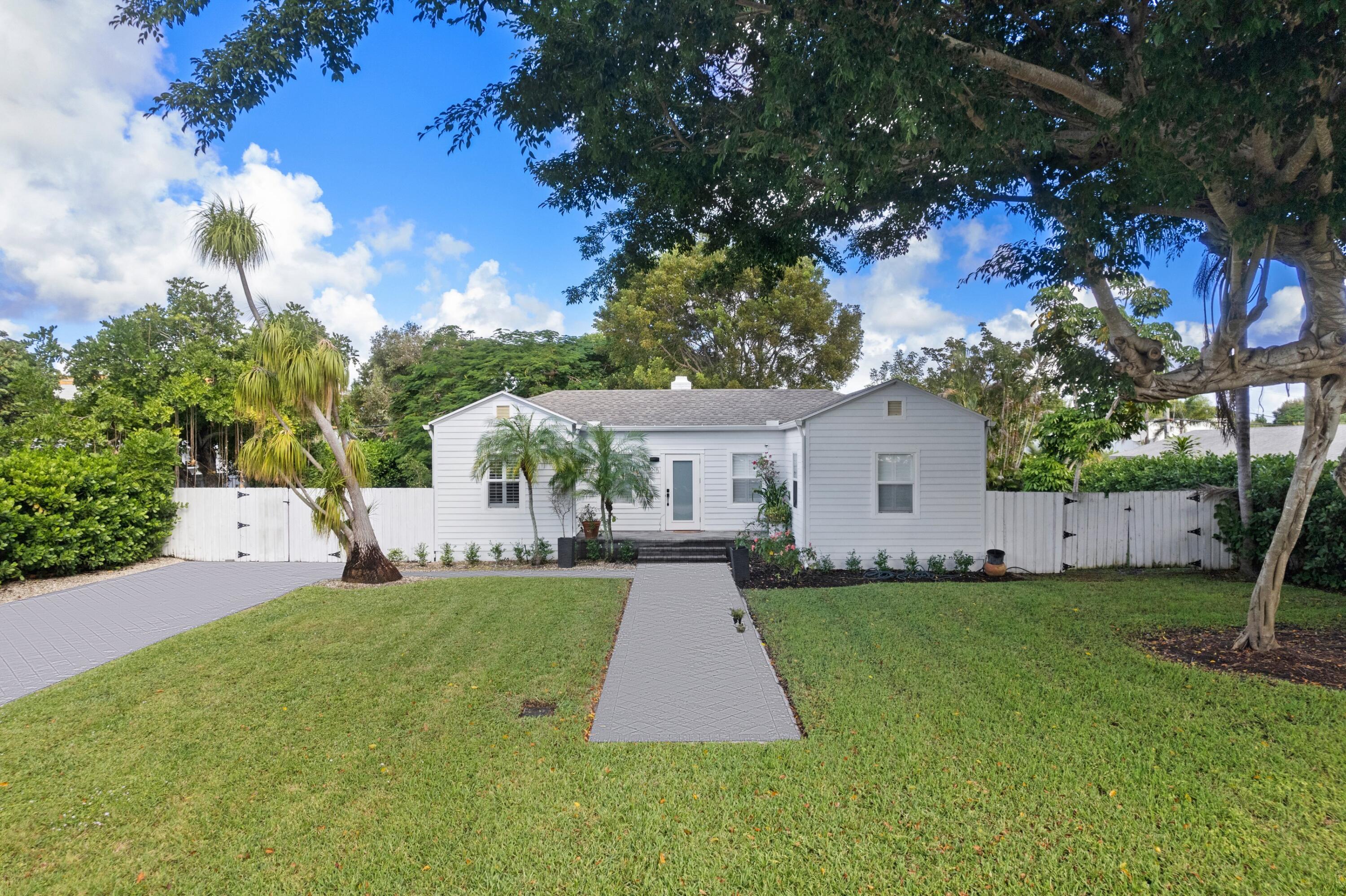215 NE 13th Street