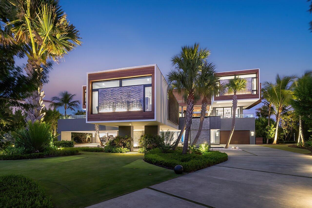 1005 NE Doubloon Drive