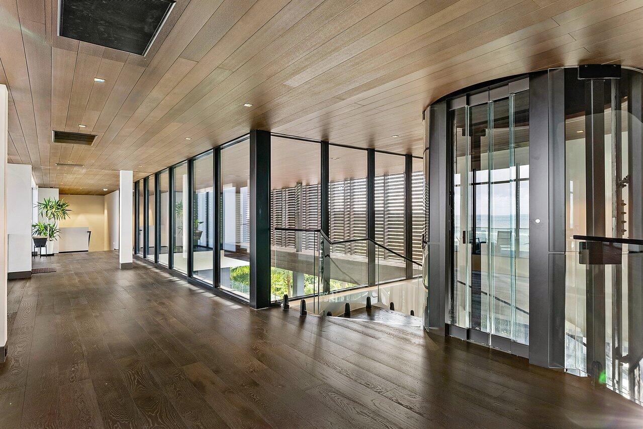 1005 NE Doubloon Drive