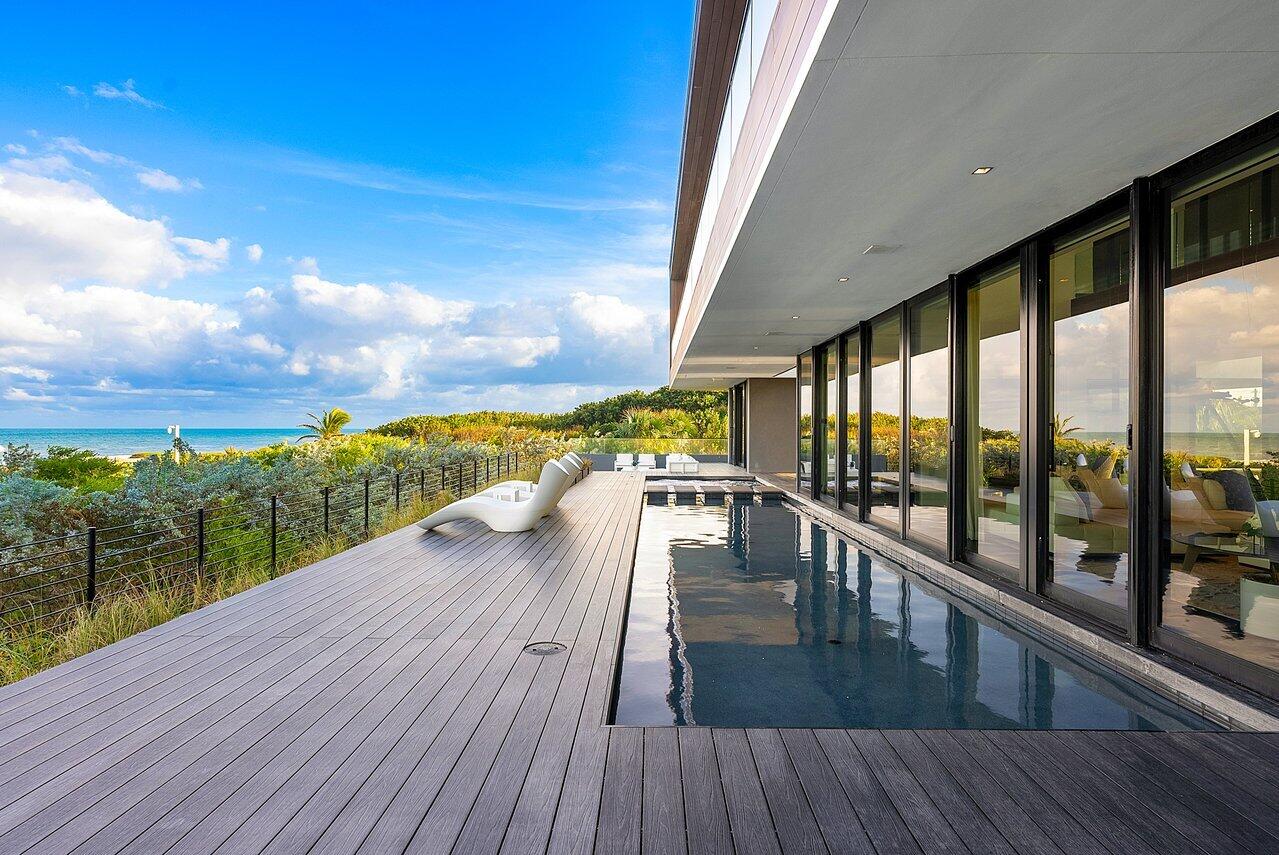 1005 NE Doubloon Drive