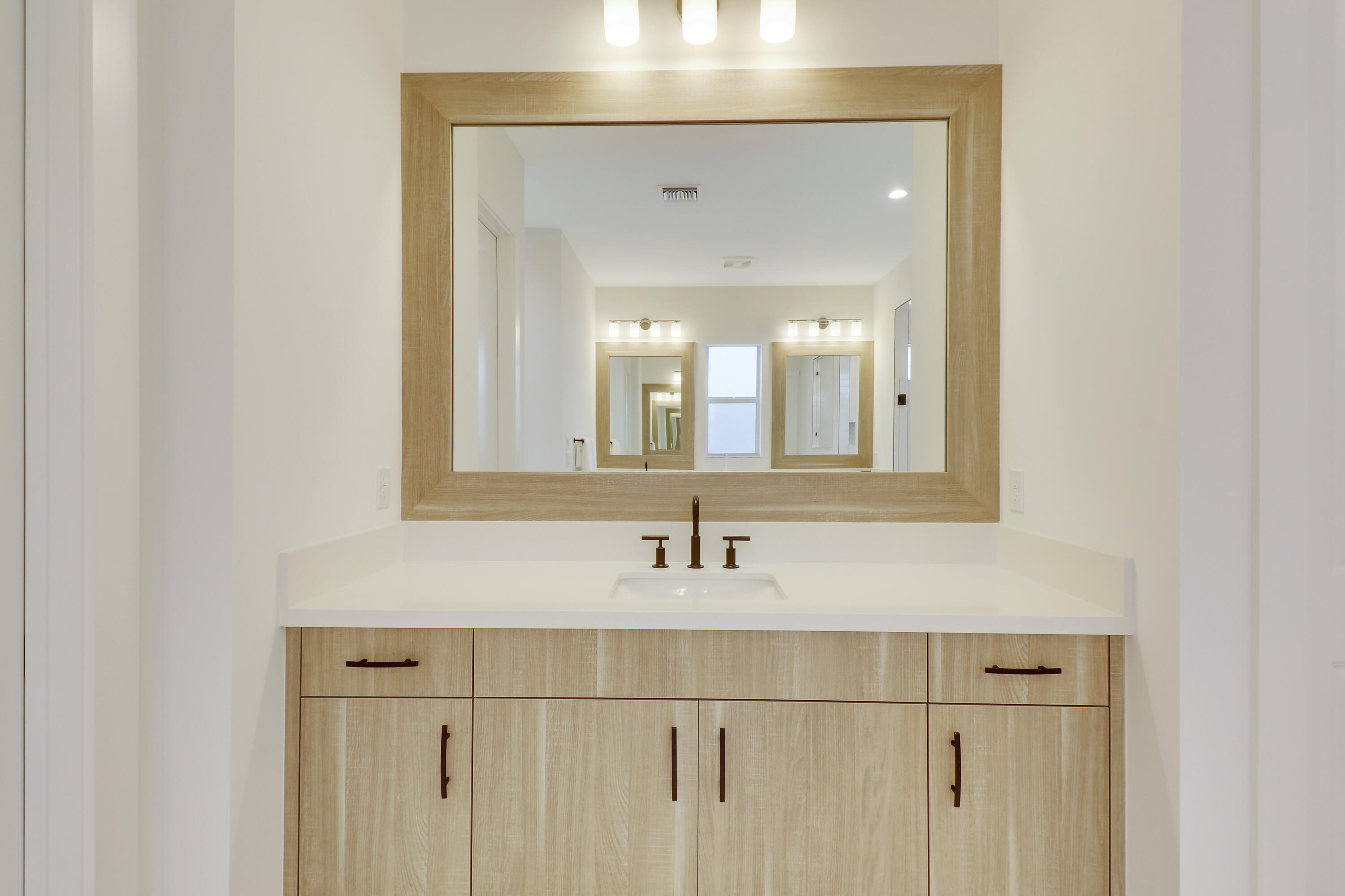 9194 Crestview Circle