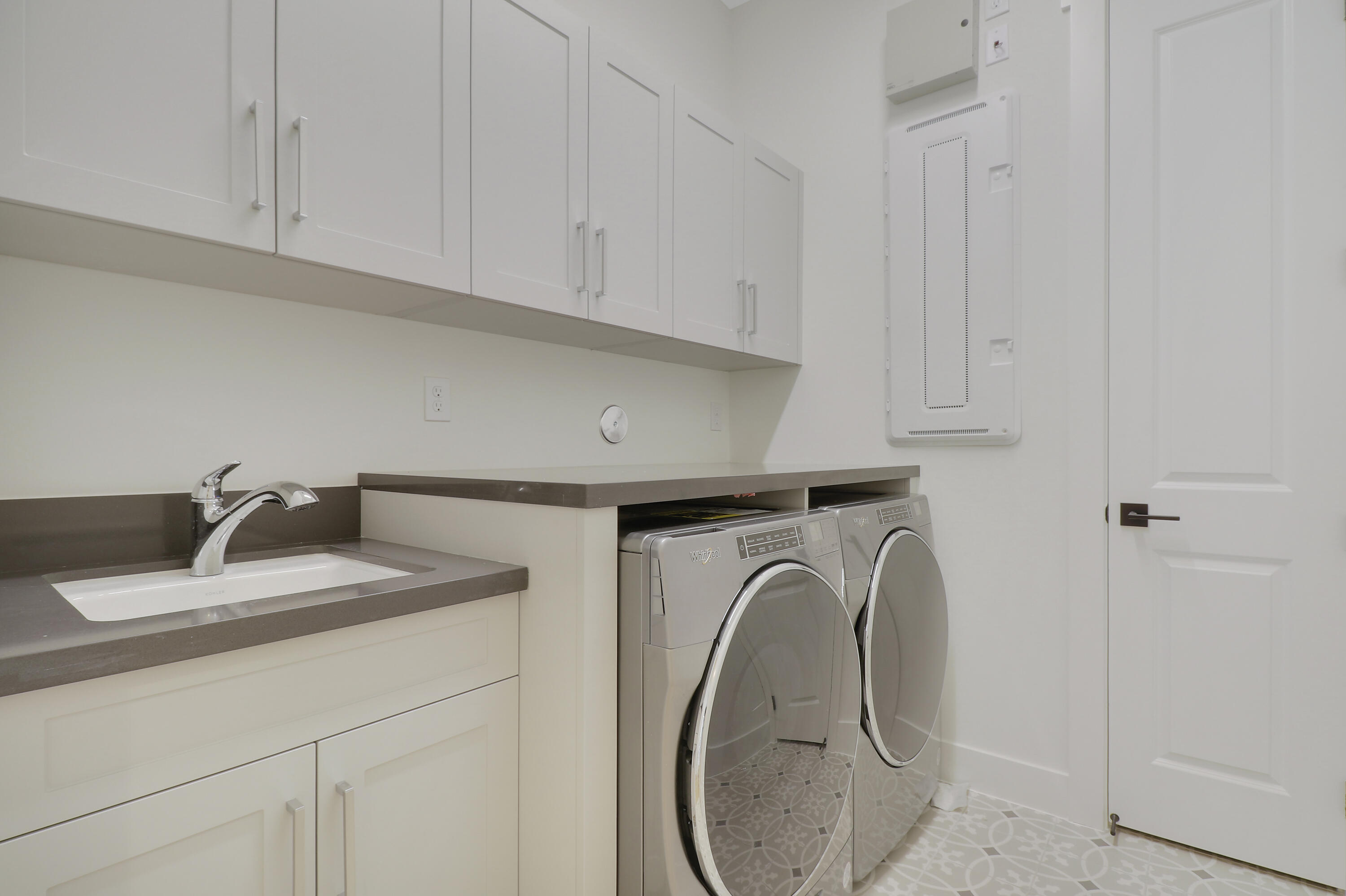 9194 Crestview Circle