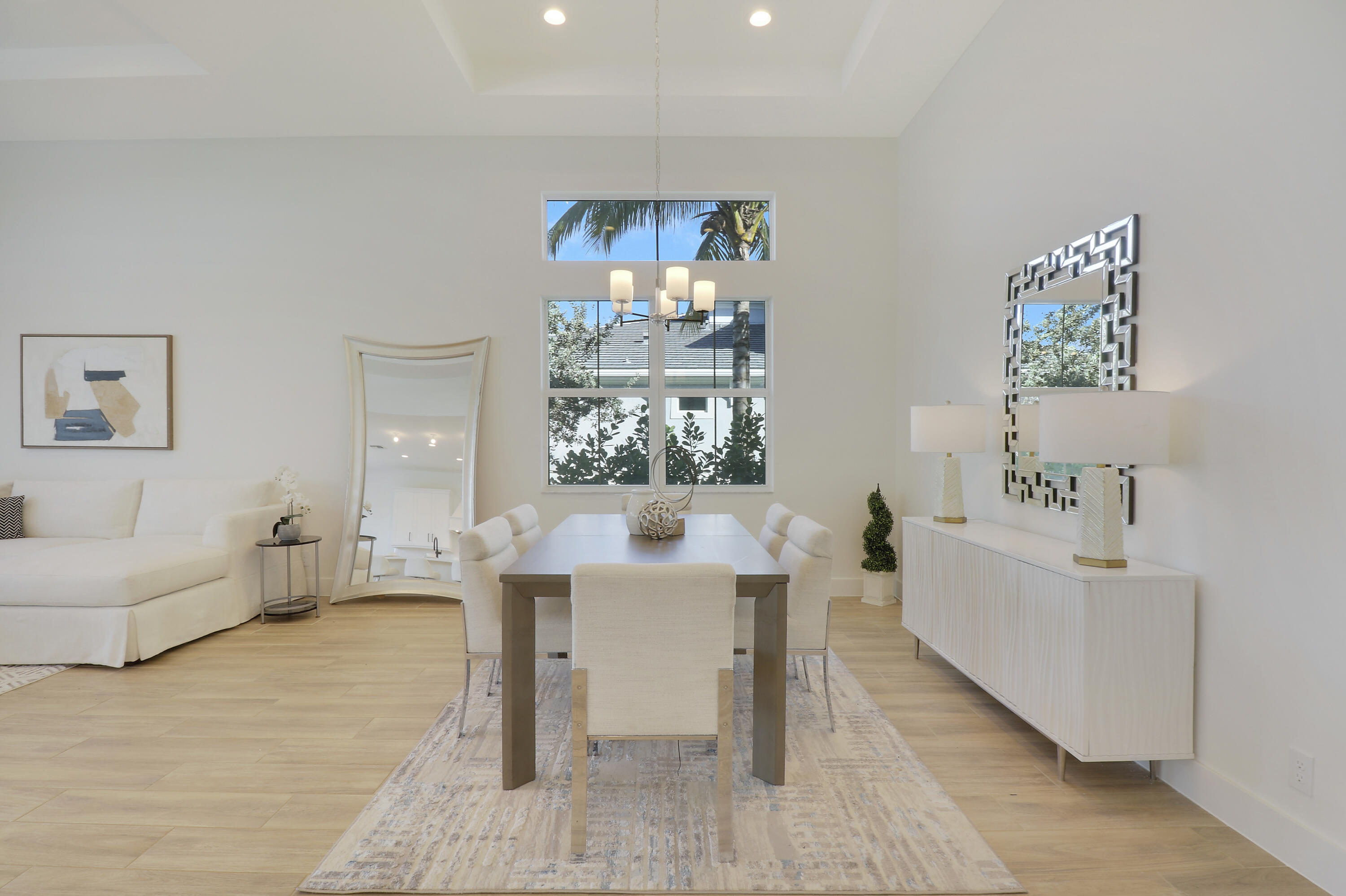 9194 Crestview Circle