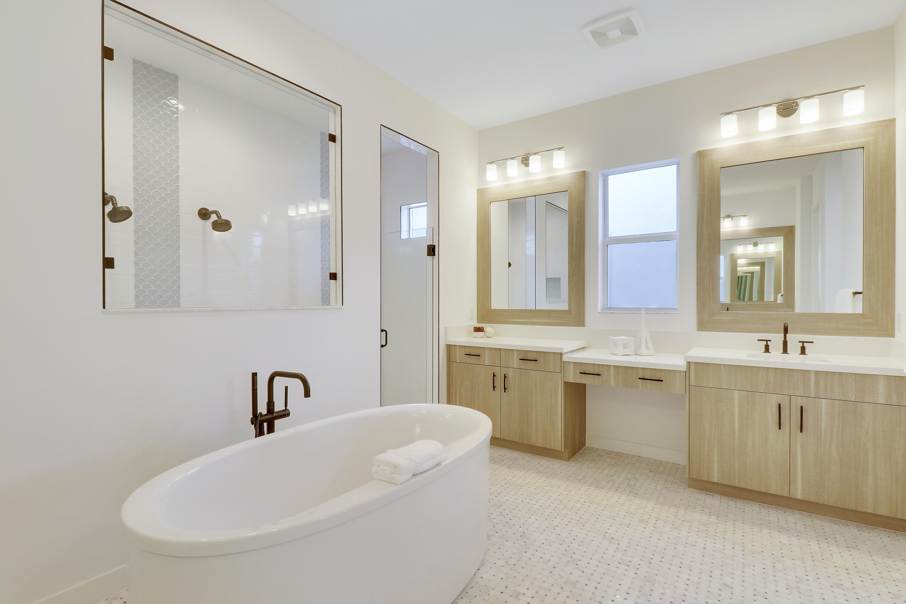 9194 Crestview Circle