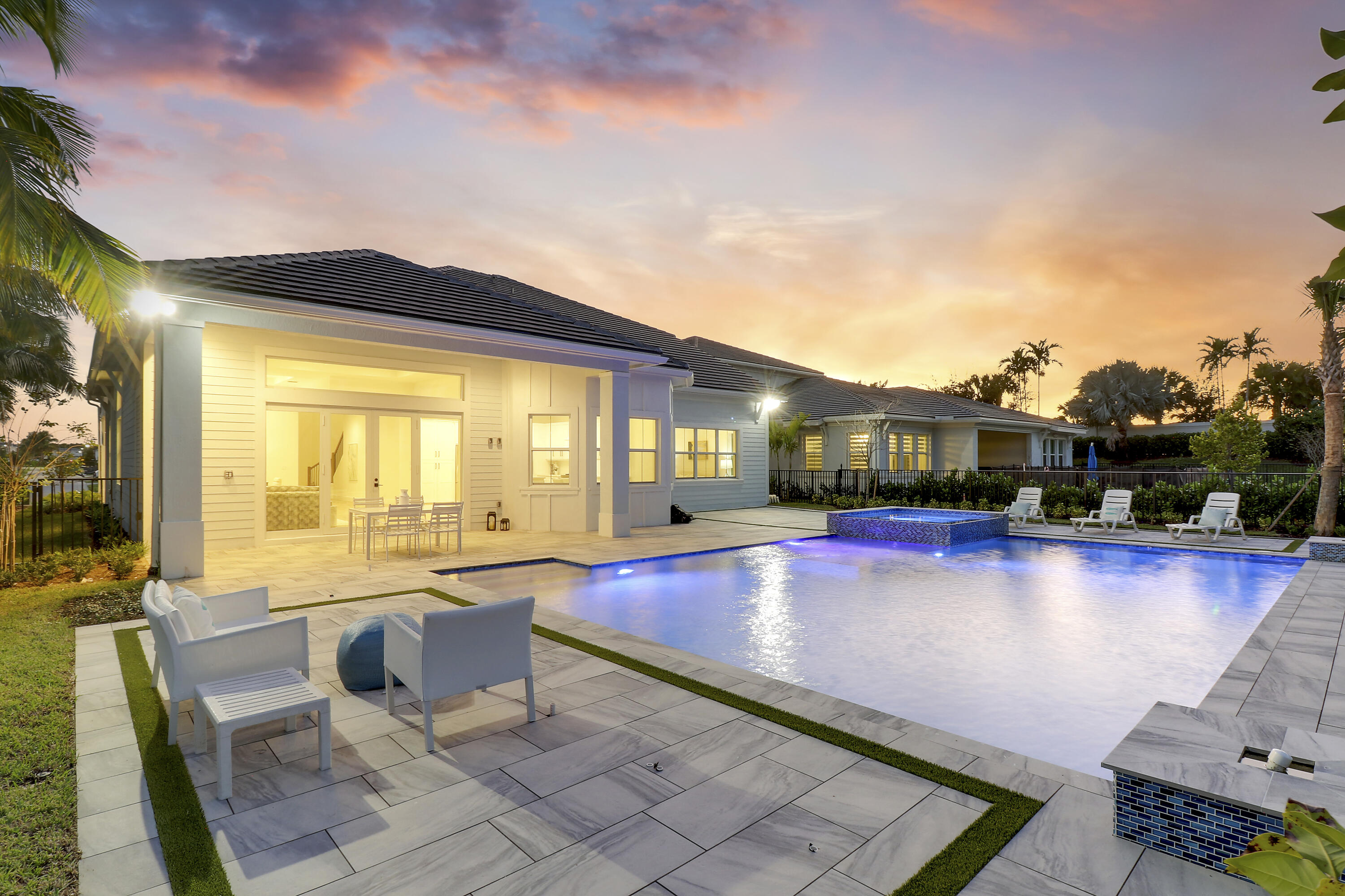 9194 Crestview Circle