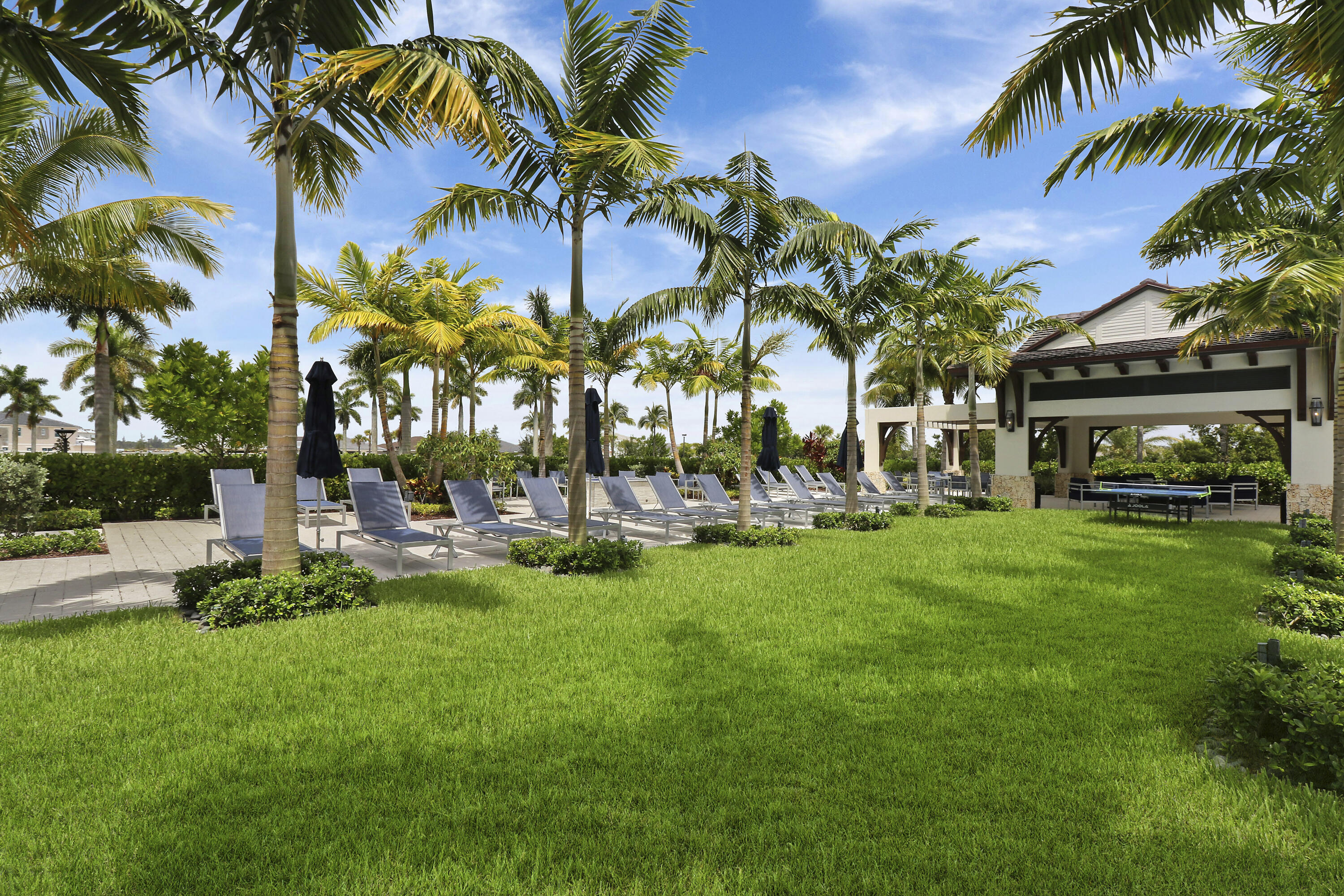 9194 Crestview Circle