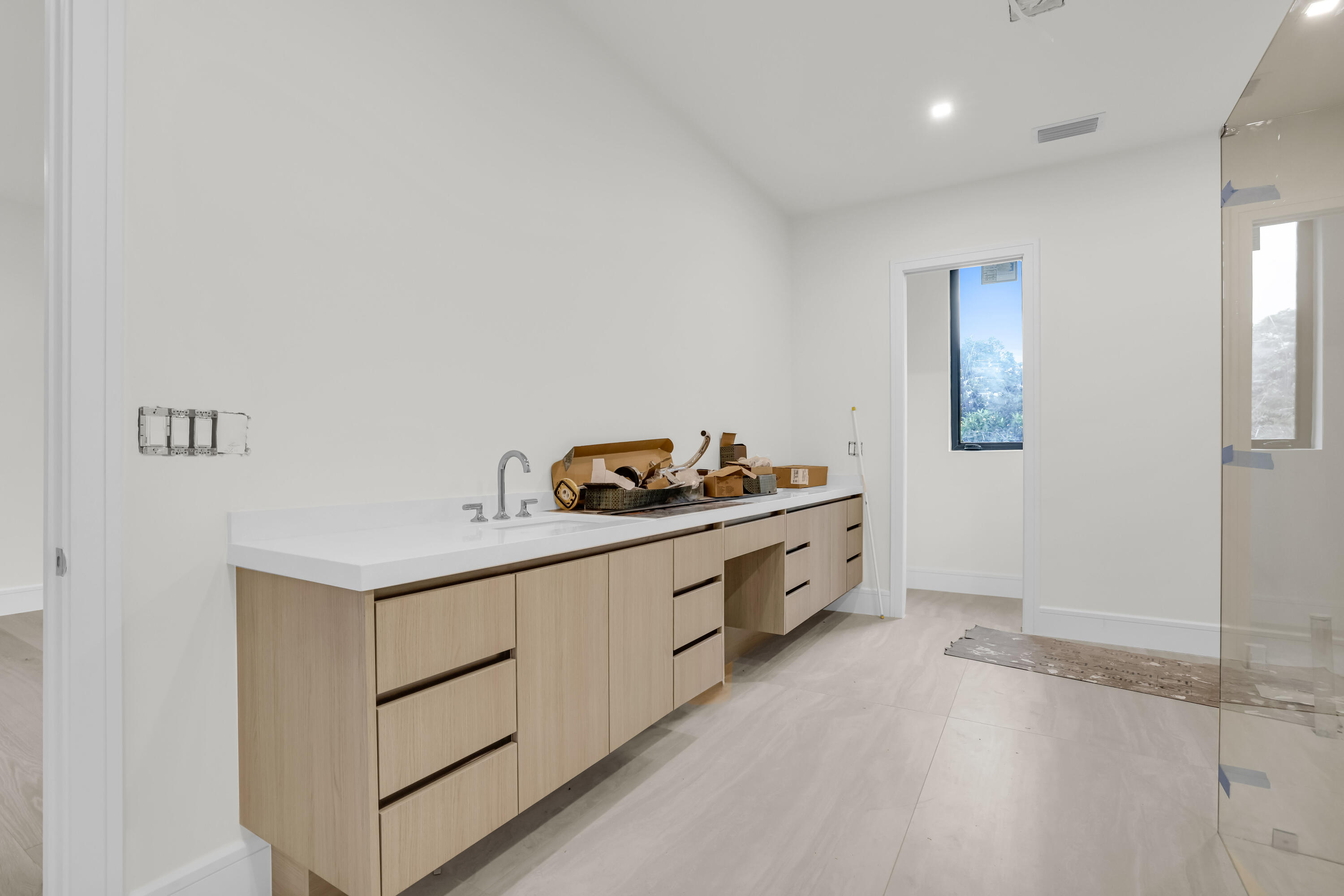 251 NE 14th Street