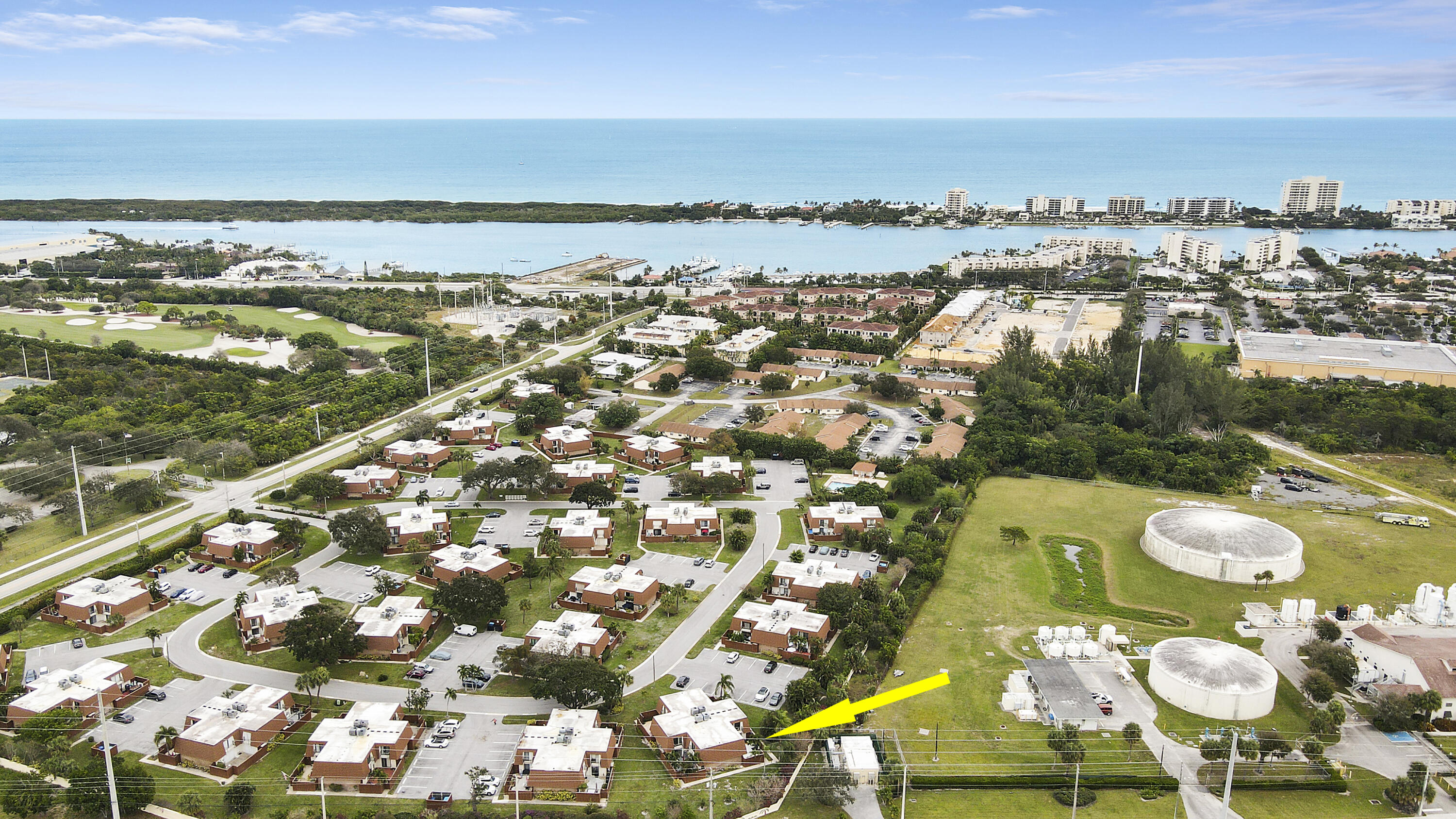 3900 County Line Road 12c, Tequesta Unit: 12c