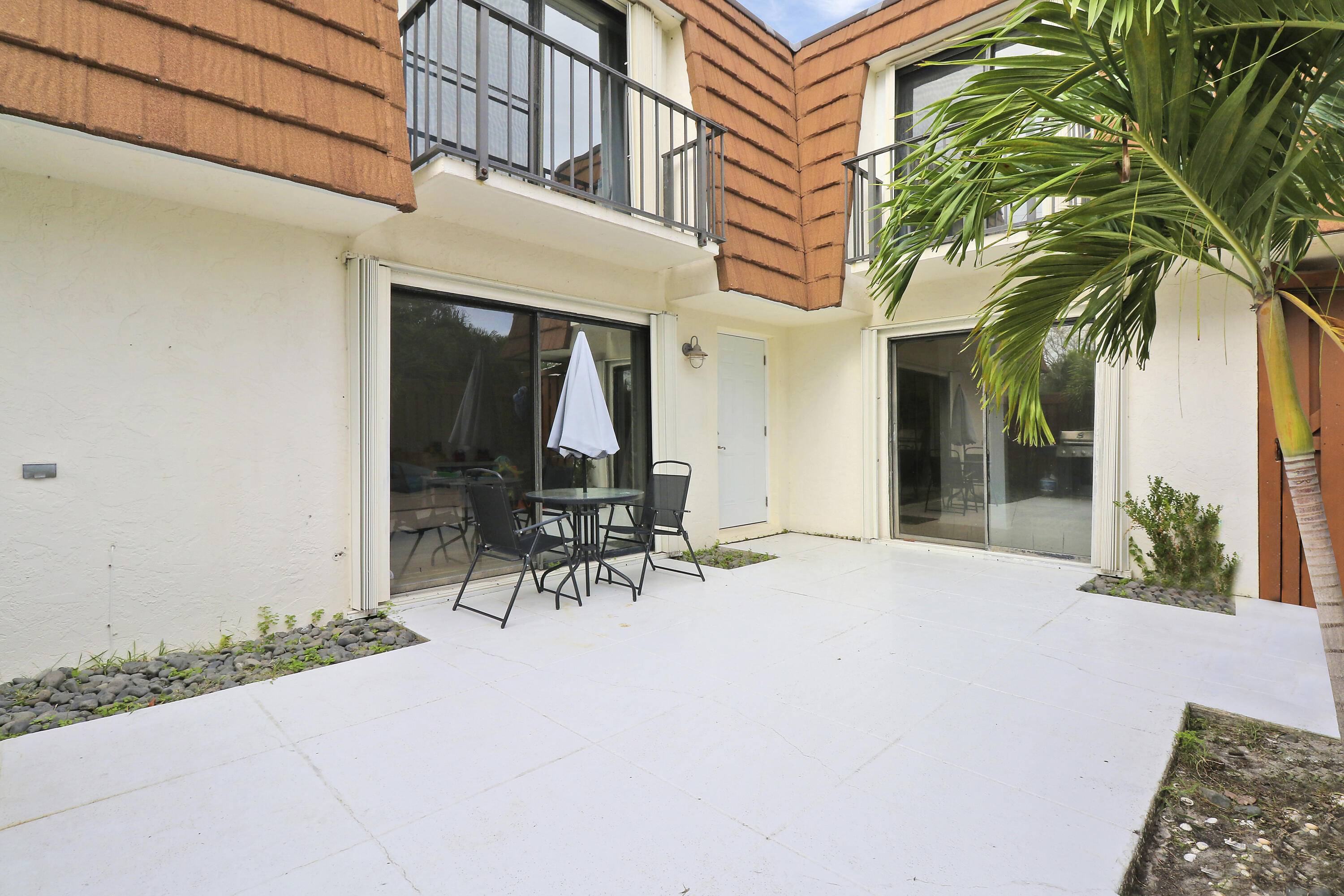 3900 County Line Road 12c, Tequesta Unit: 12c
