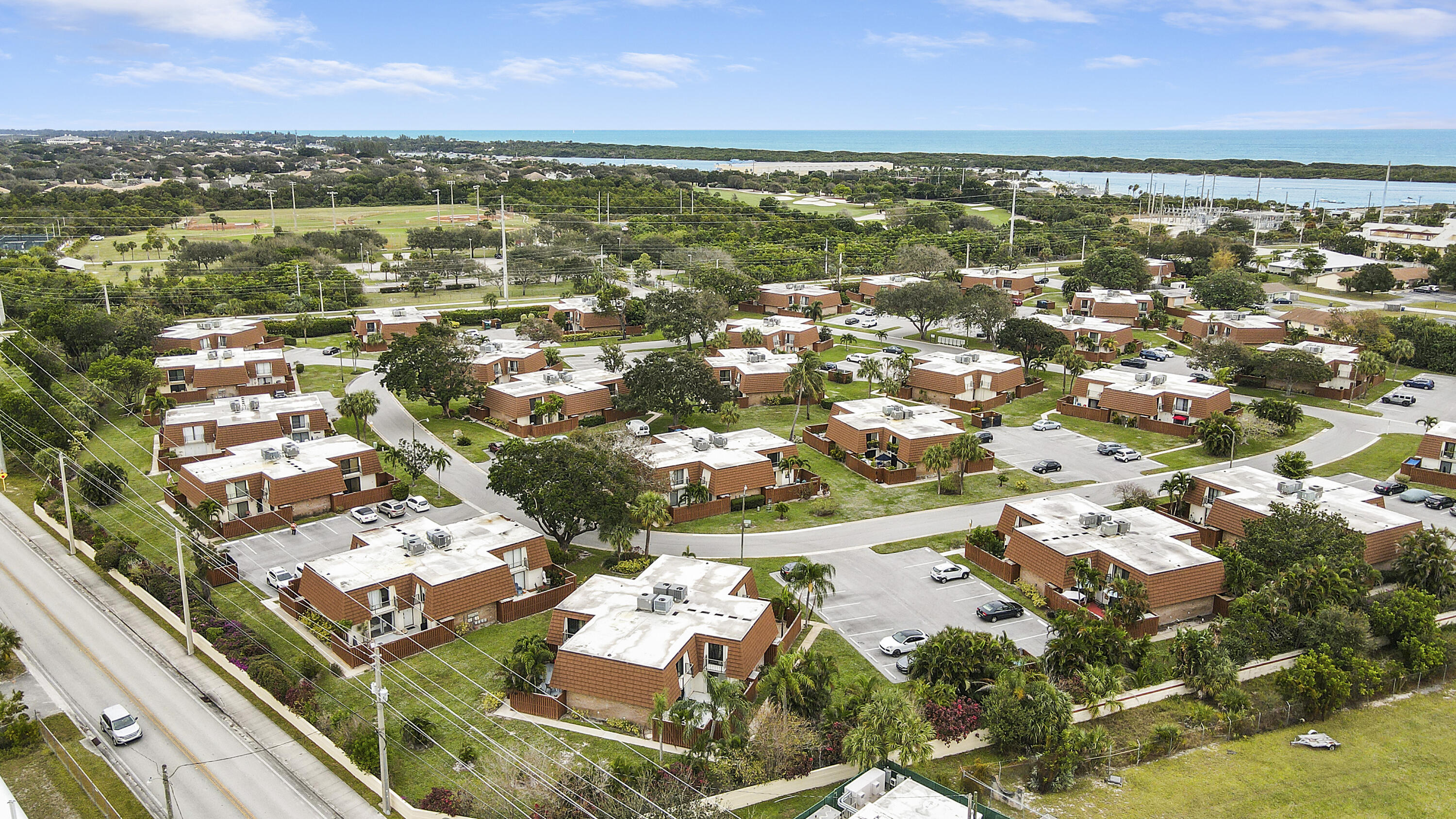 3900 County Line Road 12c, Tequesta Unit: 12c