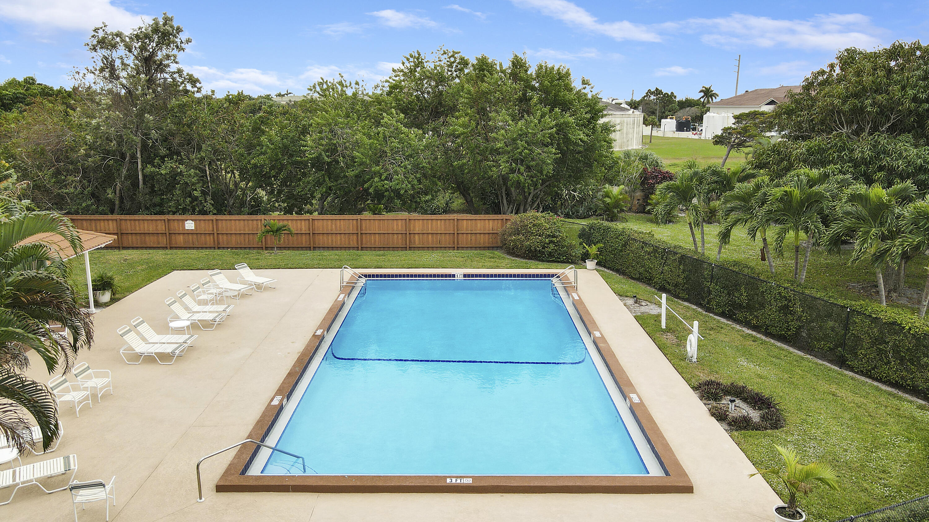 3900 County Line Road 12c, Tequesta Unit: 12c