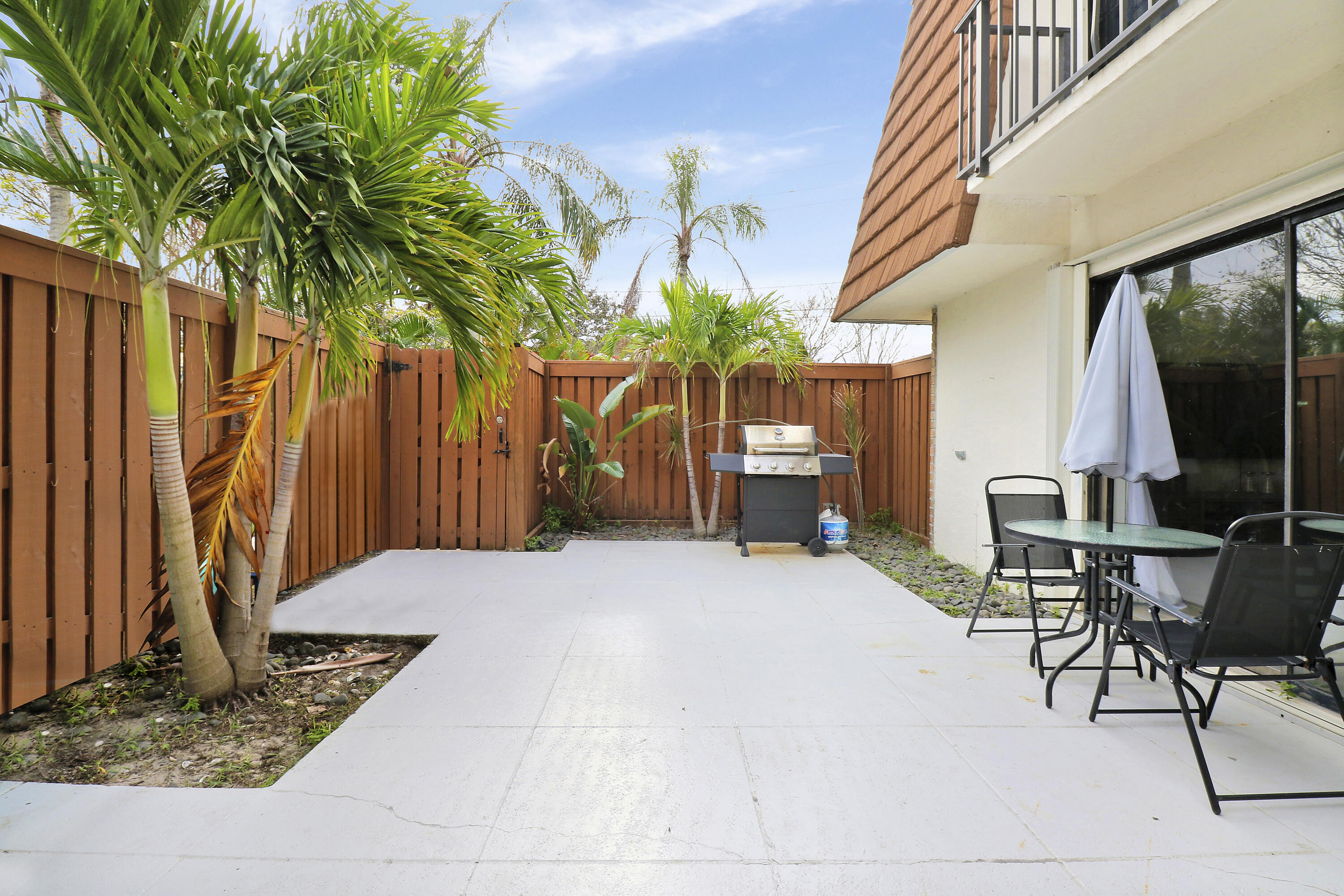 3900 County Line Road 12c, Tequesta Unit: 12c