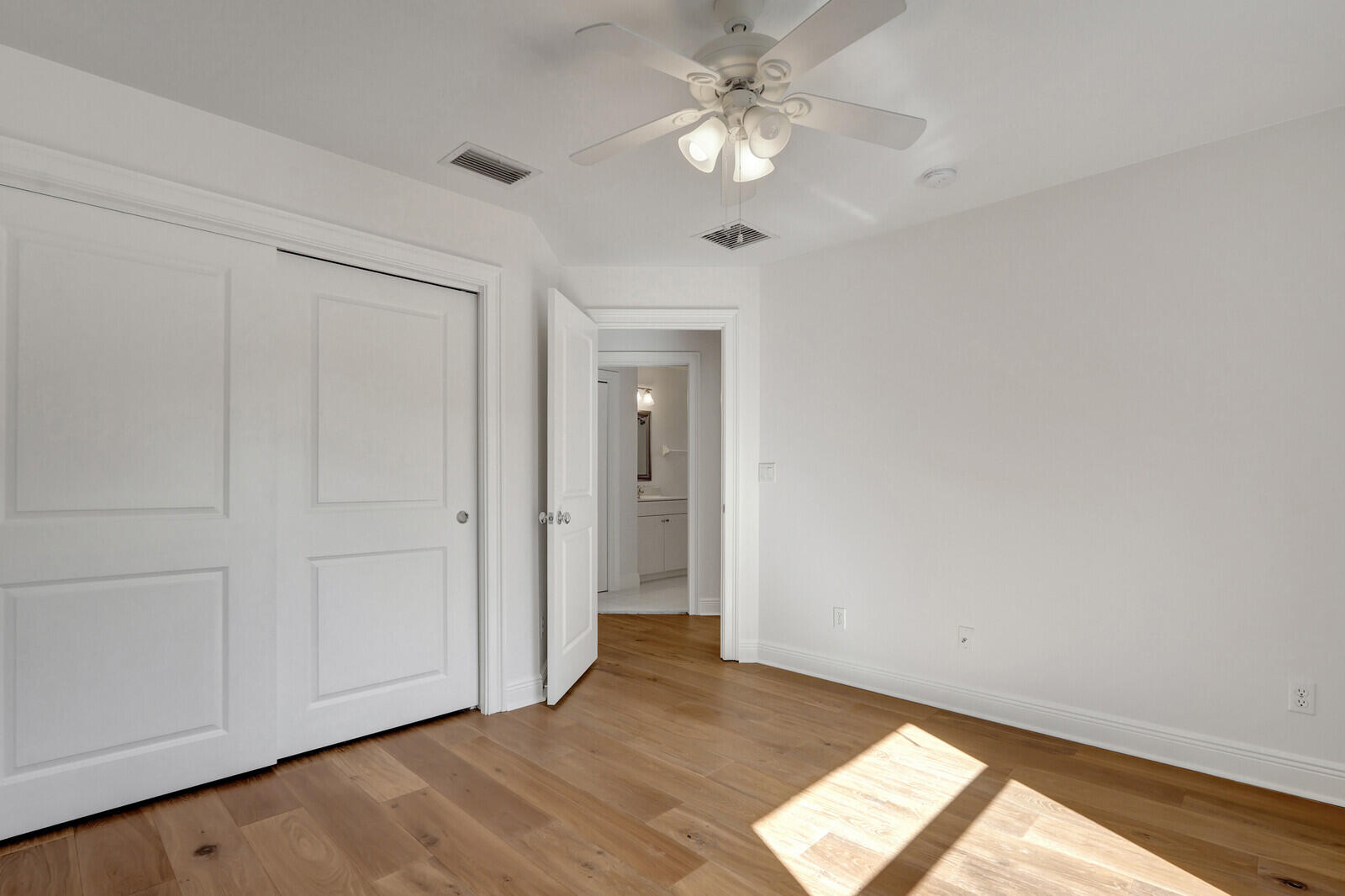 516 NW North River Drive, Stuart
