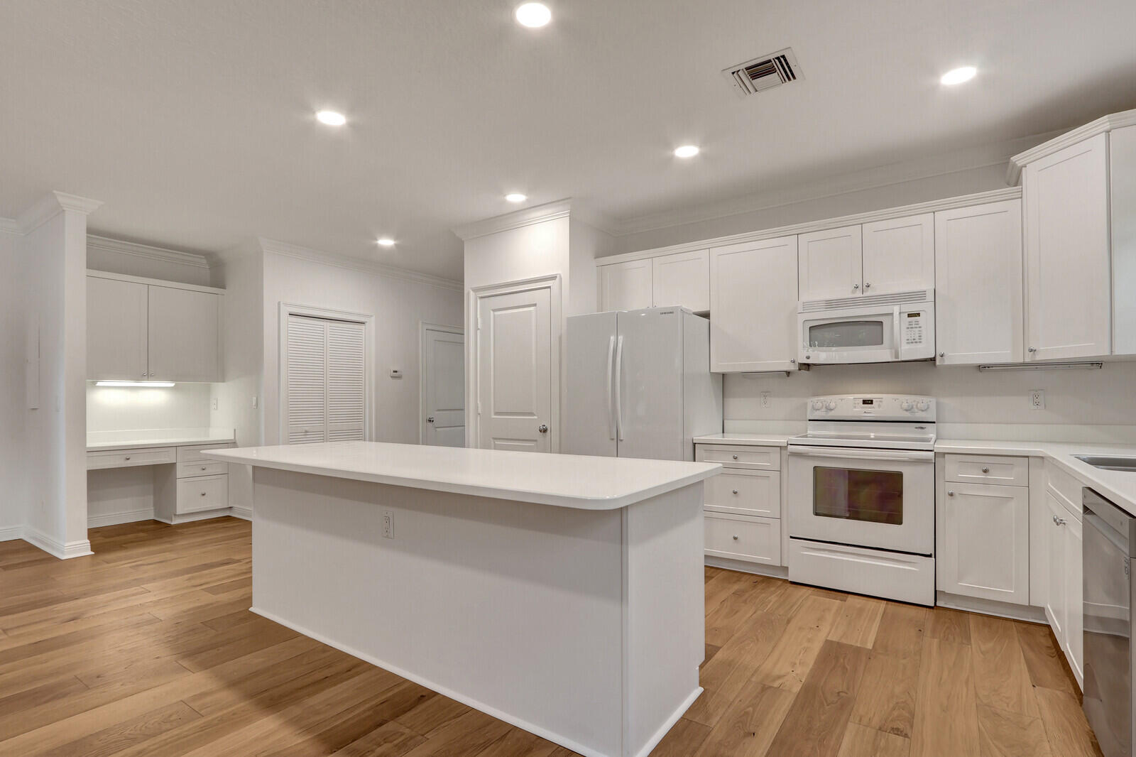 516 NW North River Drive, Stuart
