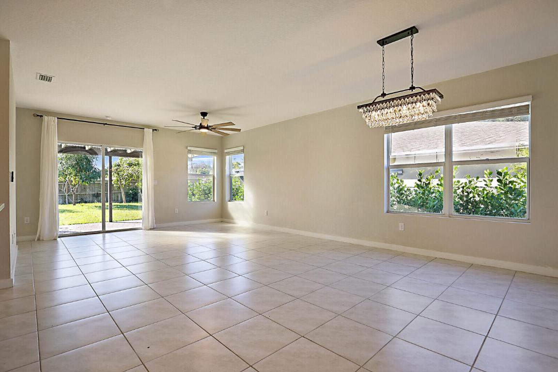 6946 Palm Garden Street, Jupiter