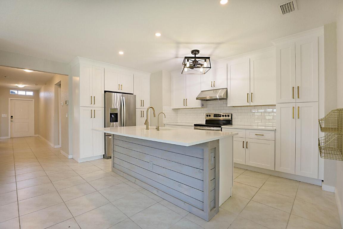 6946 Palm Garden Street, Jupiter