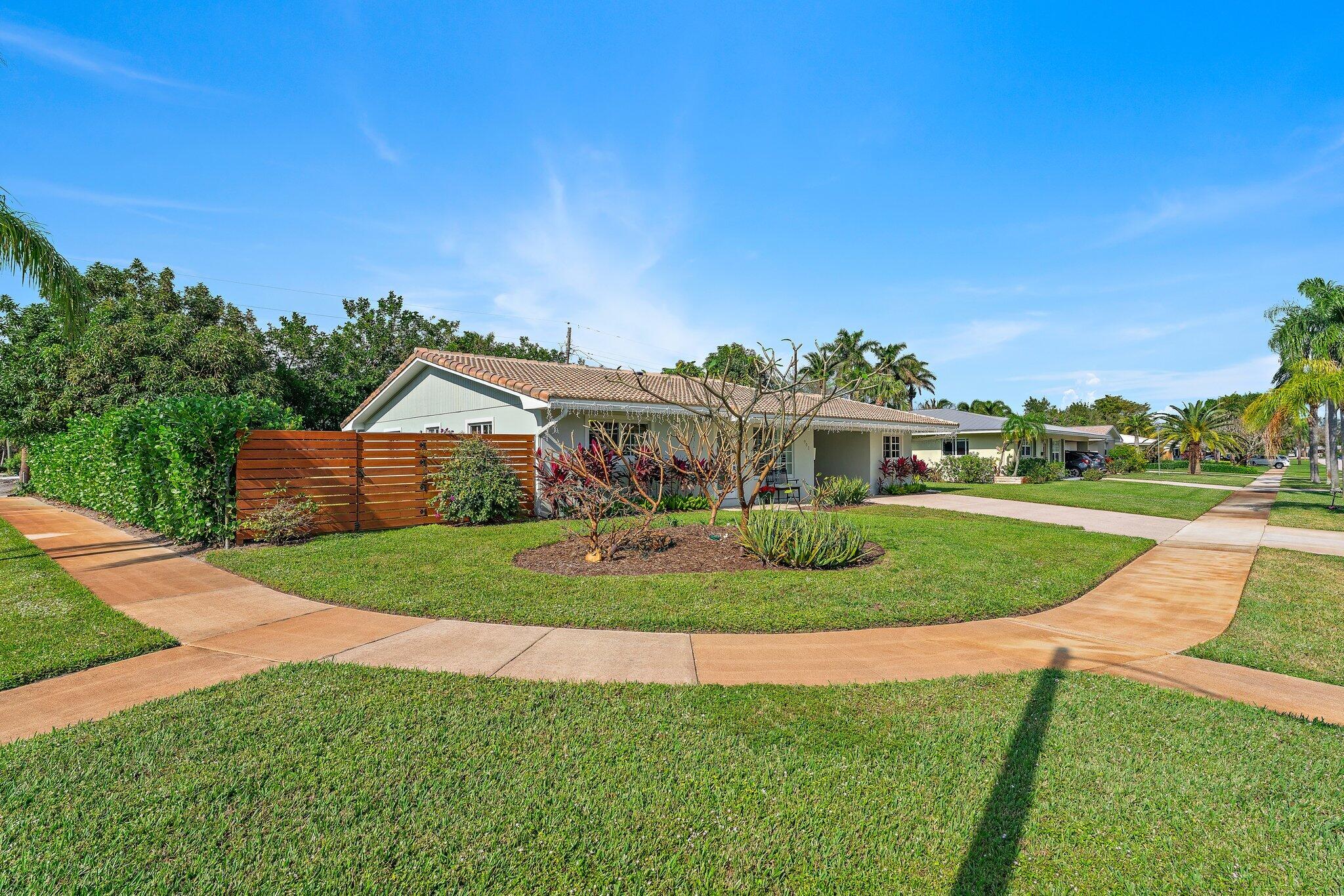 901 Westwind Drive, North Palm Beach