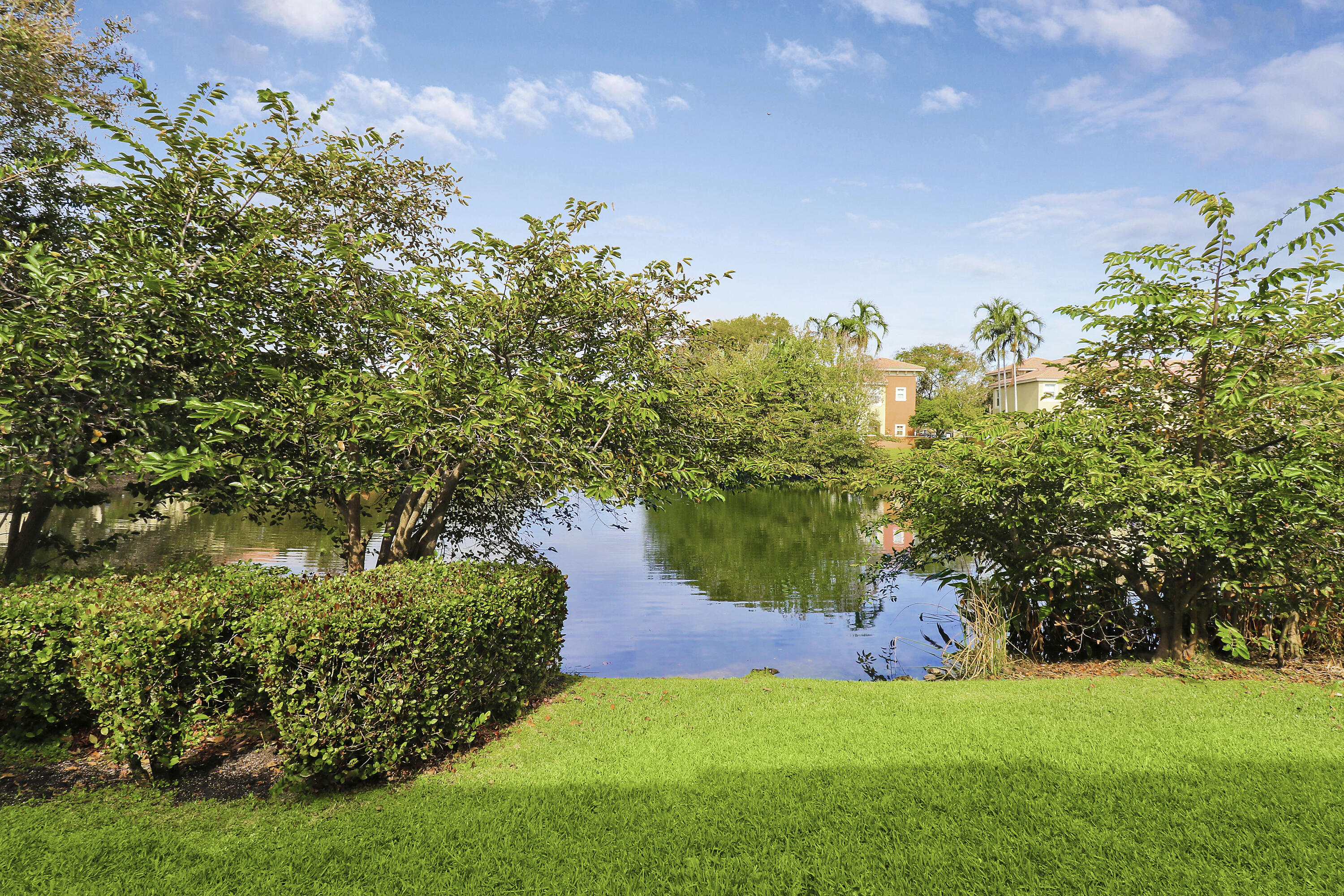 295 Lake Monterey Circle