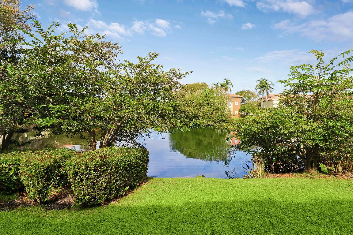 295 Lake Monterey Circle