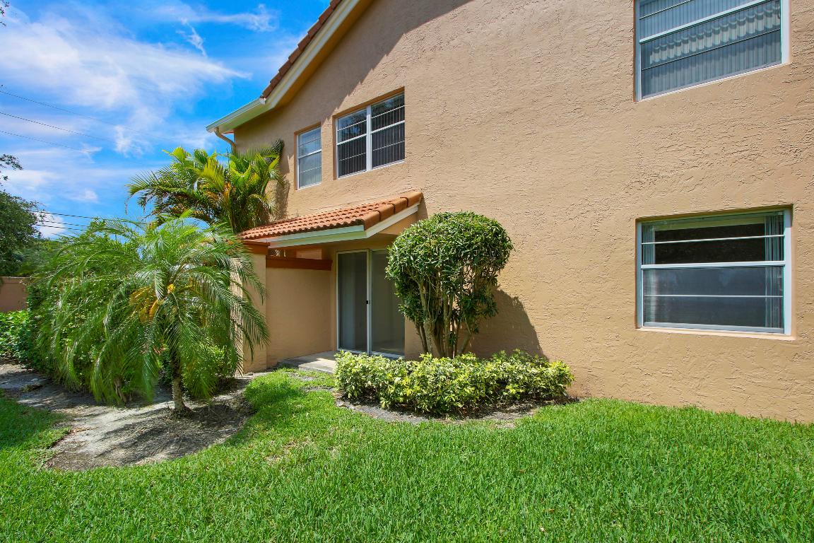 9989 Harbour Lake Circle 102