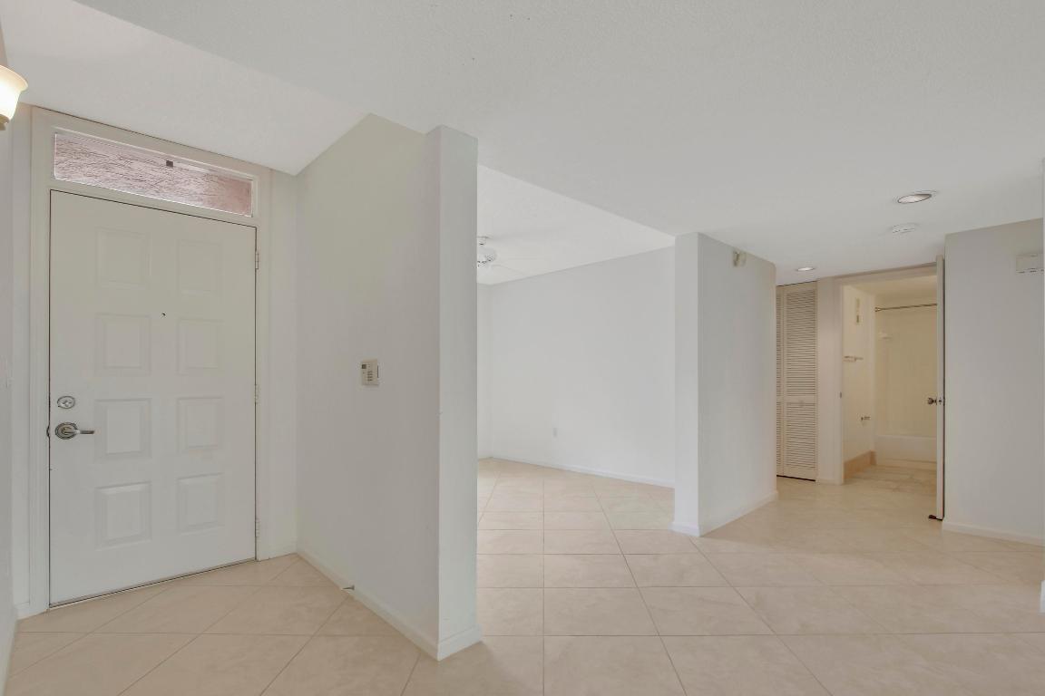 9989 Harbour Lake Circle 102