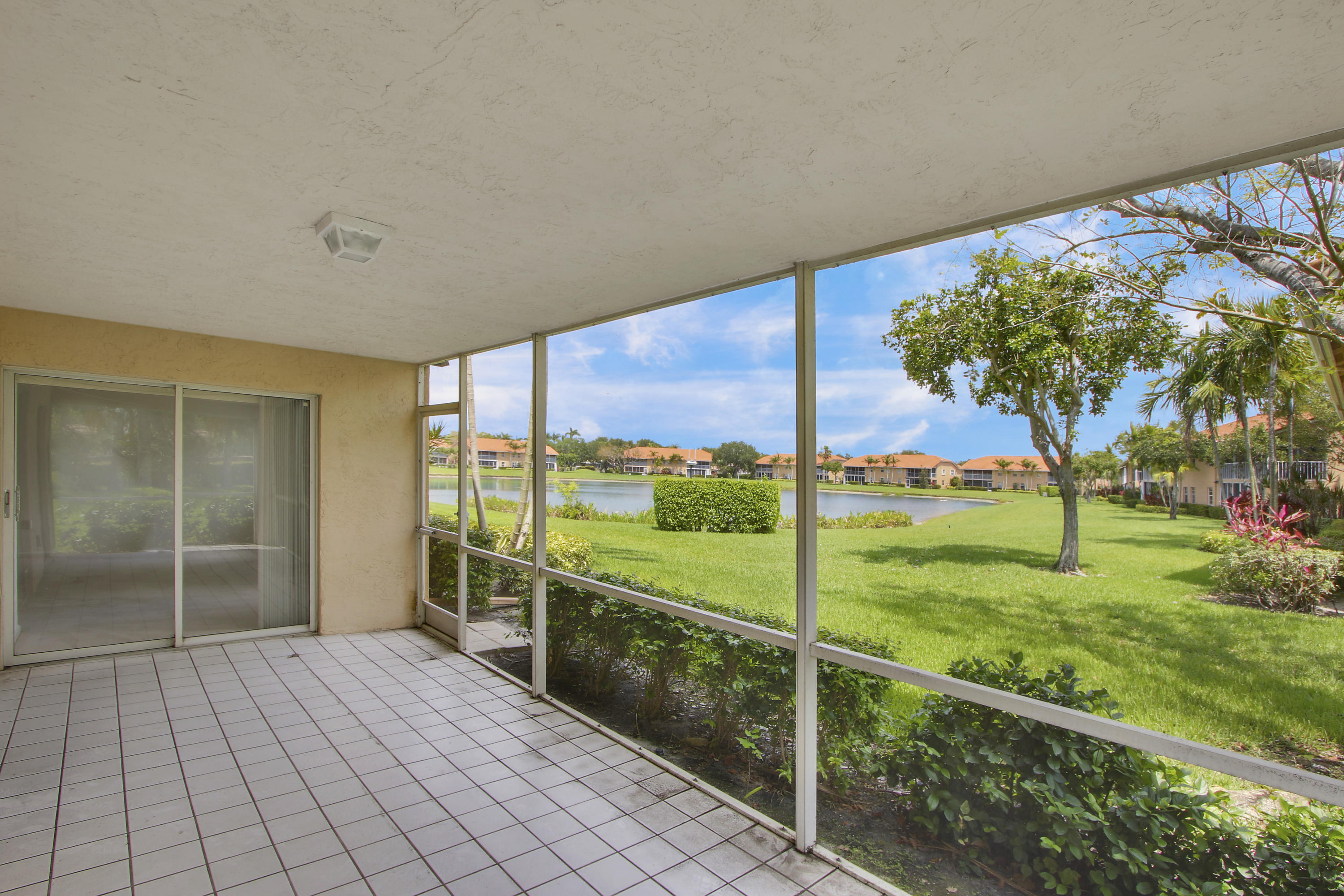 9989 Harbour Lake Circle 102