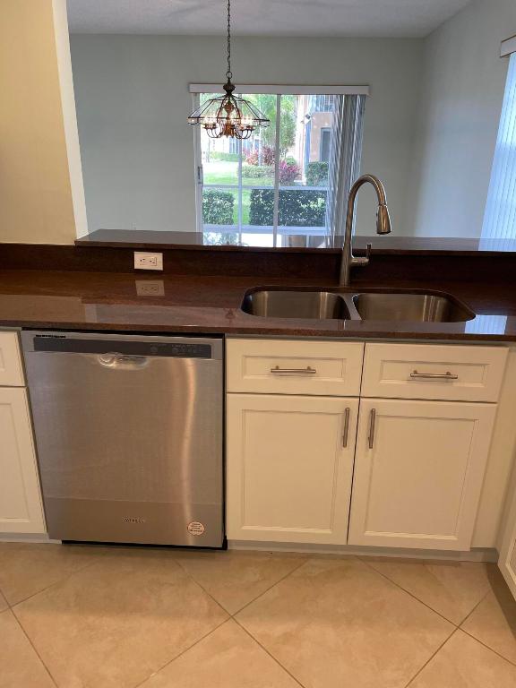 9989 Harbour Lake Circle 102