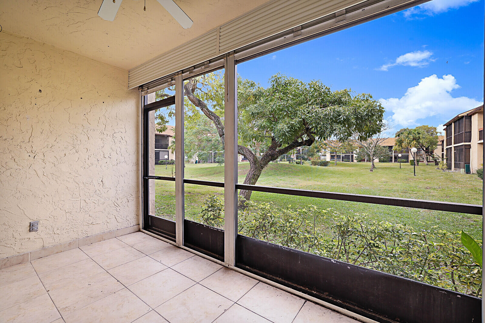 2307 SW 15th Street 11, Deerfield Beach Unit: 11