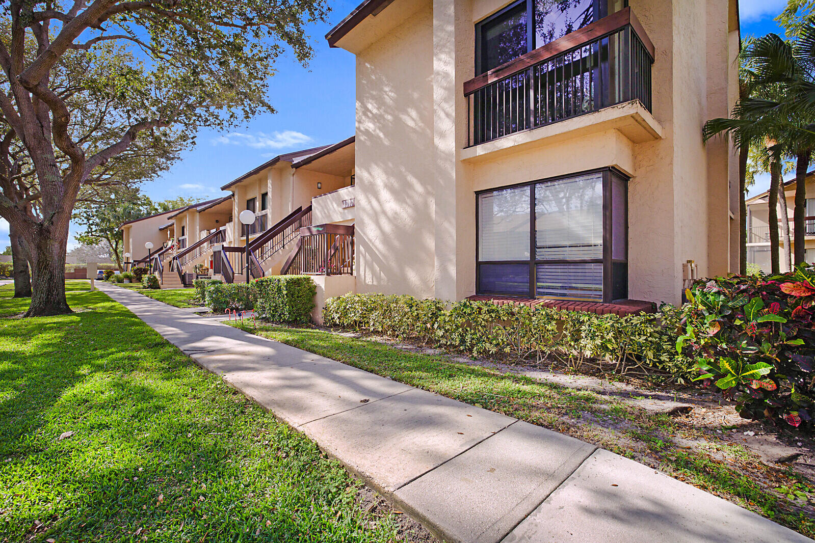 2307 SW 15th Street 11, Deerfield Beach Unit: 11